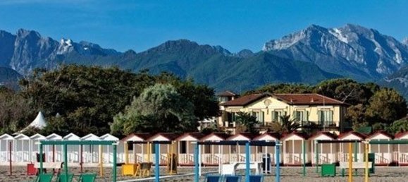 6 rooms Villa in Forte dei Marmi, Italy No. 194187 25