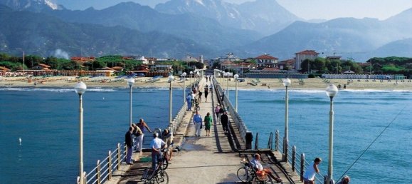 6 rooms Villa in Forte dei Marmi, Italy No. 194187 26