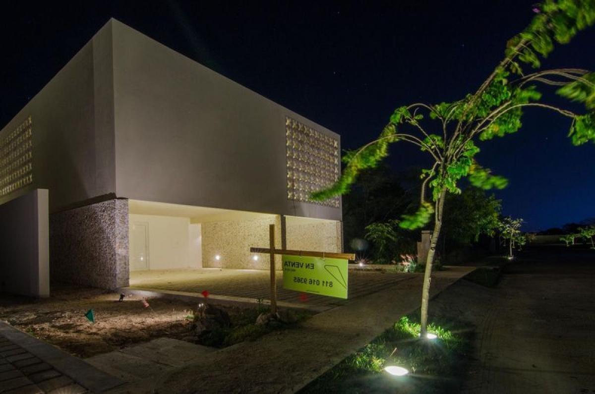 Casa de 3 dormitorios en Mérida, Mexico No. 157379