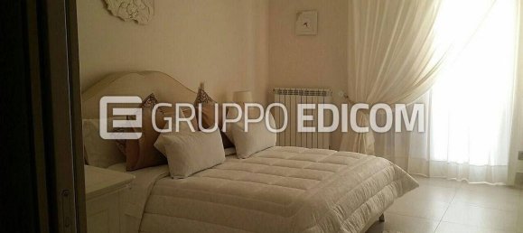 11 rooms Apartment in Frattamaggiore, Italy No. 12694 4