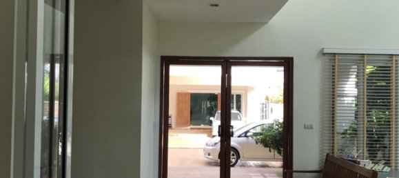 3 Schlafzimmer Bungalow in Bangkok, Thailand, Nr. 7348 8