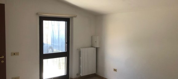 4 rooms House in Moscufo, Italy No. 180645 5