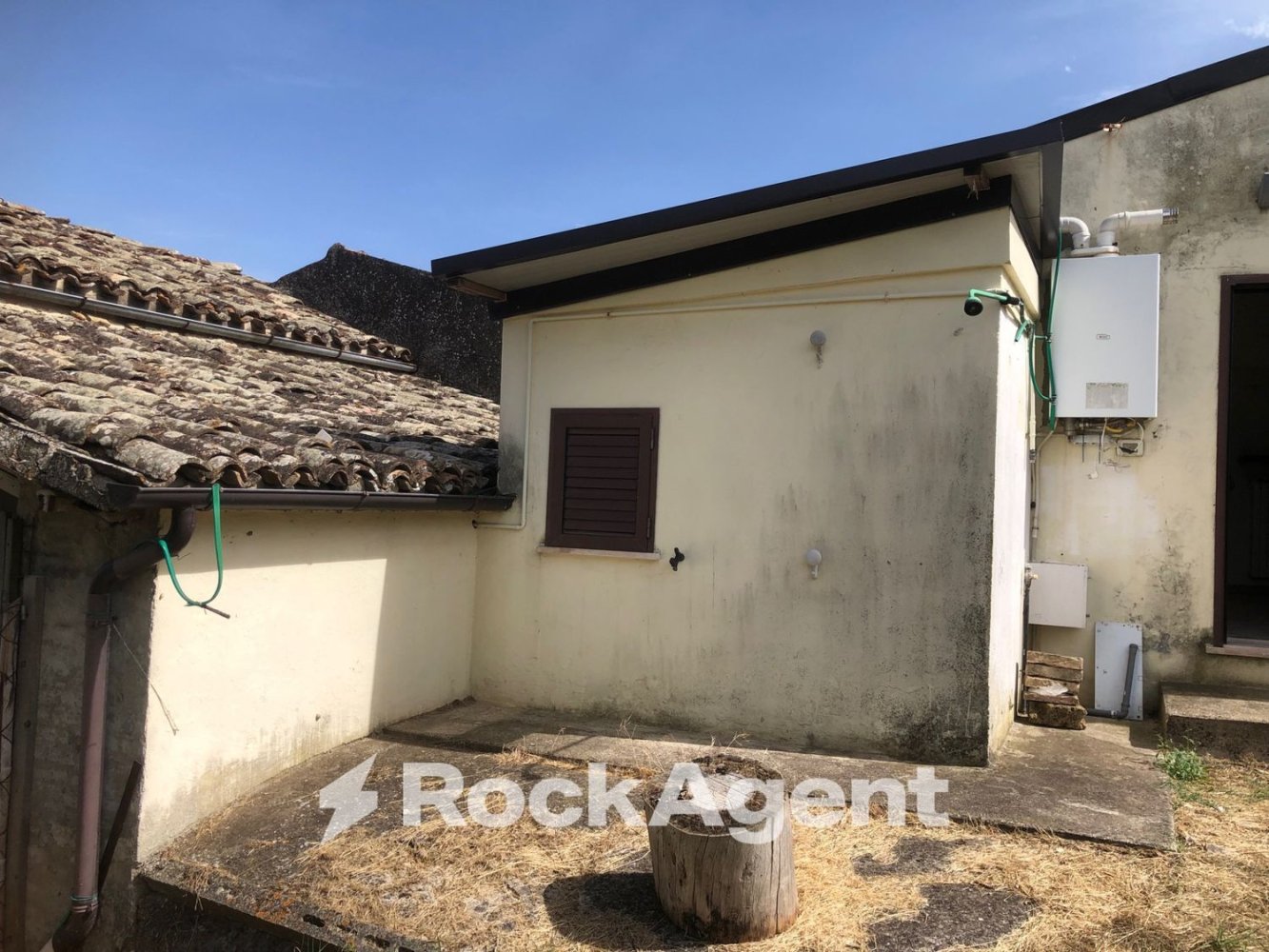 4 rooms House in Moscufo, Italy No. 180645