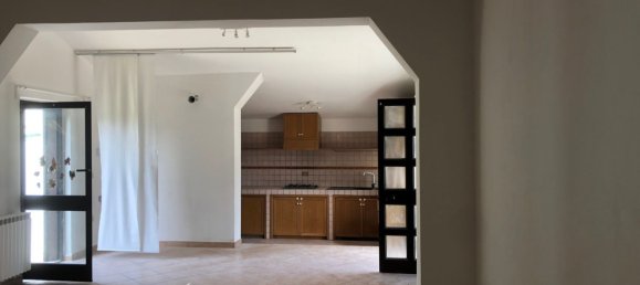 4 rooms House in Moscufo, Italy No. 180645 4
