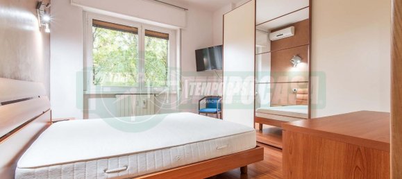 2-salle Appartement à Lainate, Italy No. 34911 8