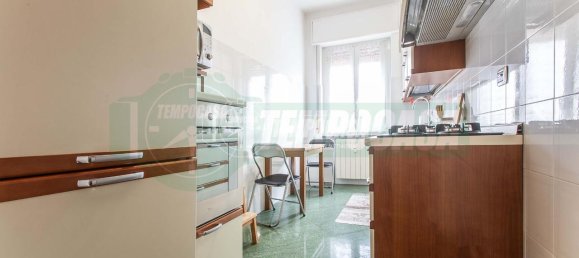 2-salle Appartement à Lainate, Italy No. 34911 18