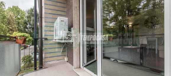 2-salle Appartement à Lainate, Italy No. 34911 13