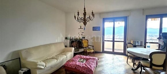 5 rooms Apartment in Como, Italy No. 2336 2