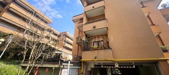 5 rooms Apartment in Como, Italy No. 2336 32