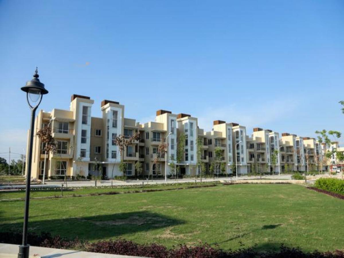 4 bedrooms House in Faridabad, India No. 28129