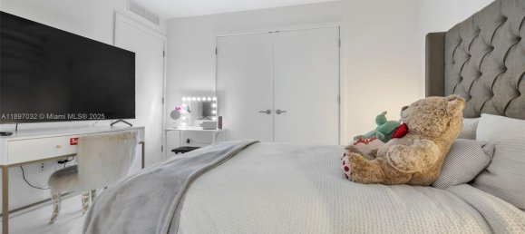 2 chambres propriété commerciale à vendre à Miami, Miami-Dade, Florida, USA № 615908 3