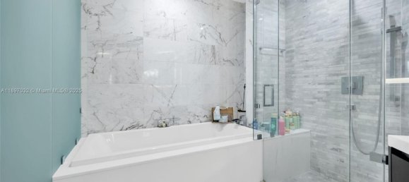 2 chambres propriété commerciale à vendre à Miami, Miami-Dade, Florida, USA № 615908 14