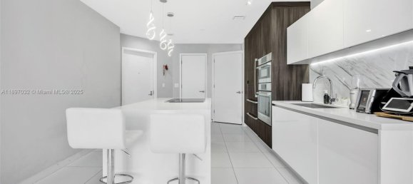 2 chambres propriété commerciale à vendre à Miami, Miami-Dade, Florida, USA № 615908 27