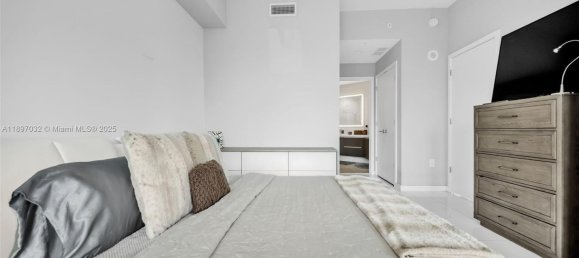 2 chambres propriété commerciale à vendre à Miami, Miami-Dade, Florida, USA № 615908 11