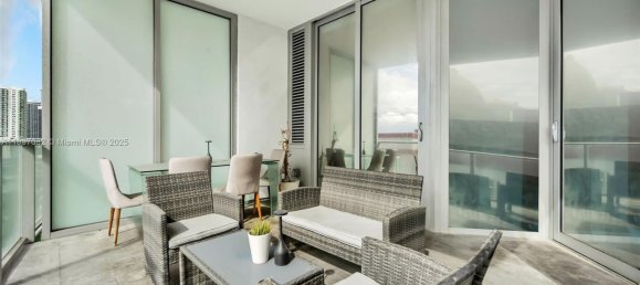 2 chambres propriété commerciale à vendre à Miami, Miami-Dade, Florida, USA № 615908 16