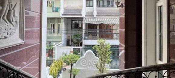 4 bedrooms Cafe / restaurant in Bangkok, Thailand No. 19443 3