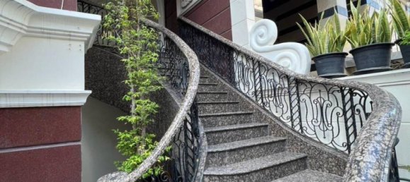 4 bedrooms Cafe / restaurant in Bangkok, Thailand No. 19443 2