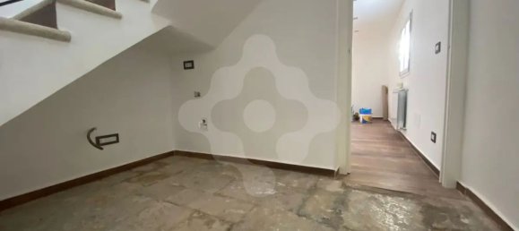 Casa de 3 habitaciónes en Bari, Italy No. 77951 4