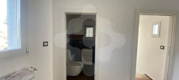 Casa de 3 habitaciónes en Bari, Italy No. 77951 17