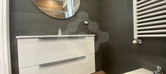 Casa de 3 habitaciónes en Bari, Italy No. 77951 11