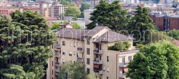 5 rooms Office in Como, Italy No. 323273 24