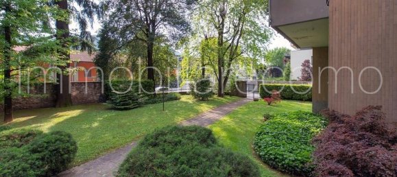 5 rooms Office in Como, Italy No. 323273 23