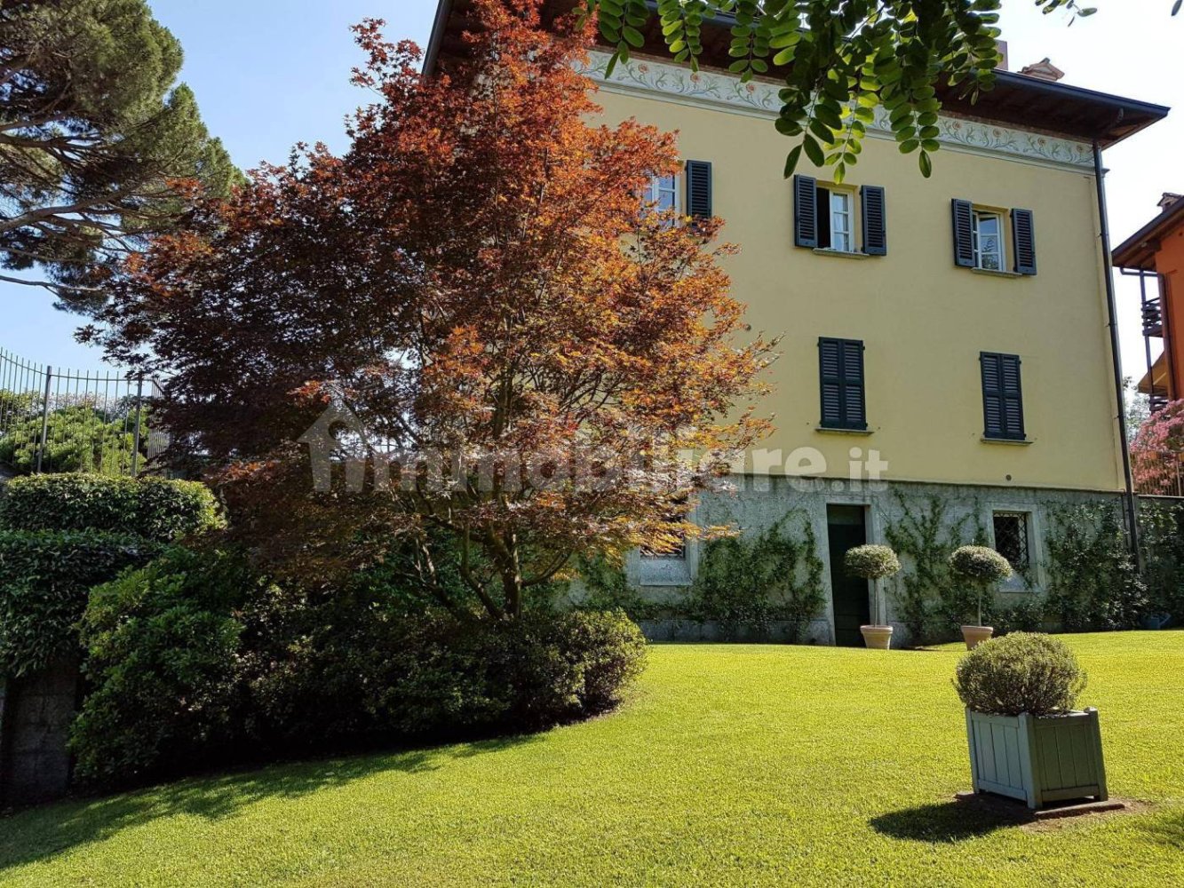 2 bedrooms Apartment in Alzate Brianza, Italy No. 366985