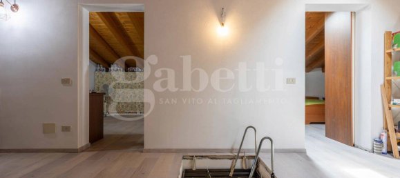 3 bedrooms Villa in Pordenone, Italy No. 56529 34
