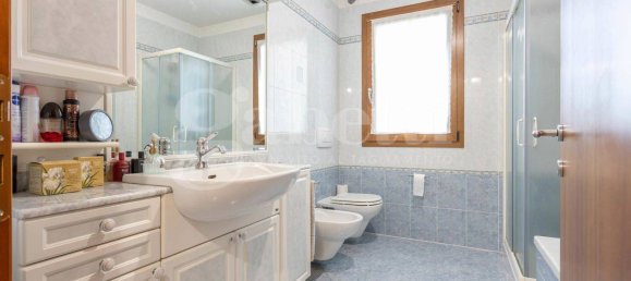 3 bedrooms Villa in Pordenone, Italy No. 56529 26