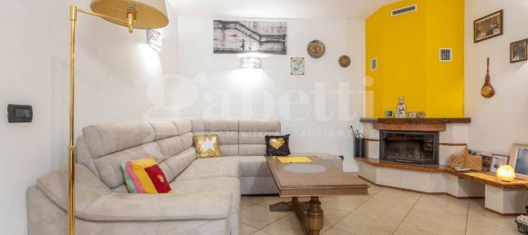 3 bedrooms Villa in Pordenone, Italy No. 56529 9