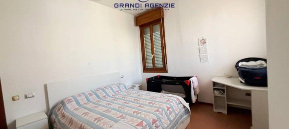 2 rooms Apartment in Parma, Italy No. 33474 3