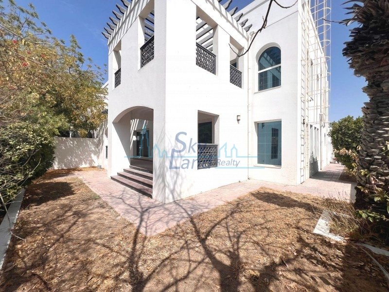 Moradia comercial T4 em Umm Suqeim, UAE N.º 68239