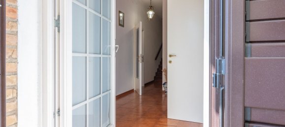 6 bedrooms House in Bagnacavallo, Italy No. 322764 4