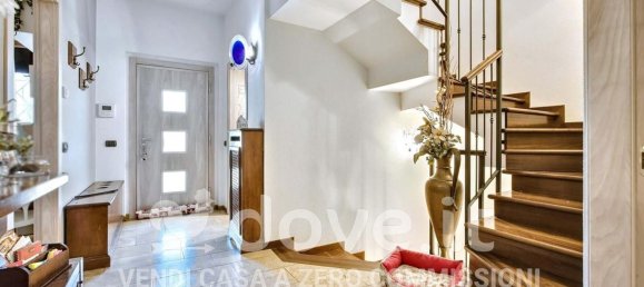 4-salle Maison à Basiglio, Italy No. 10886 16