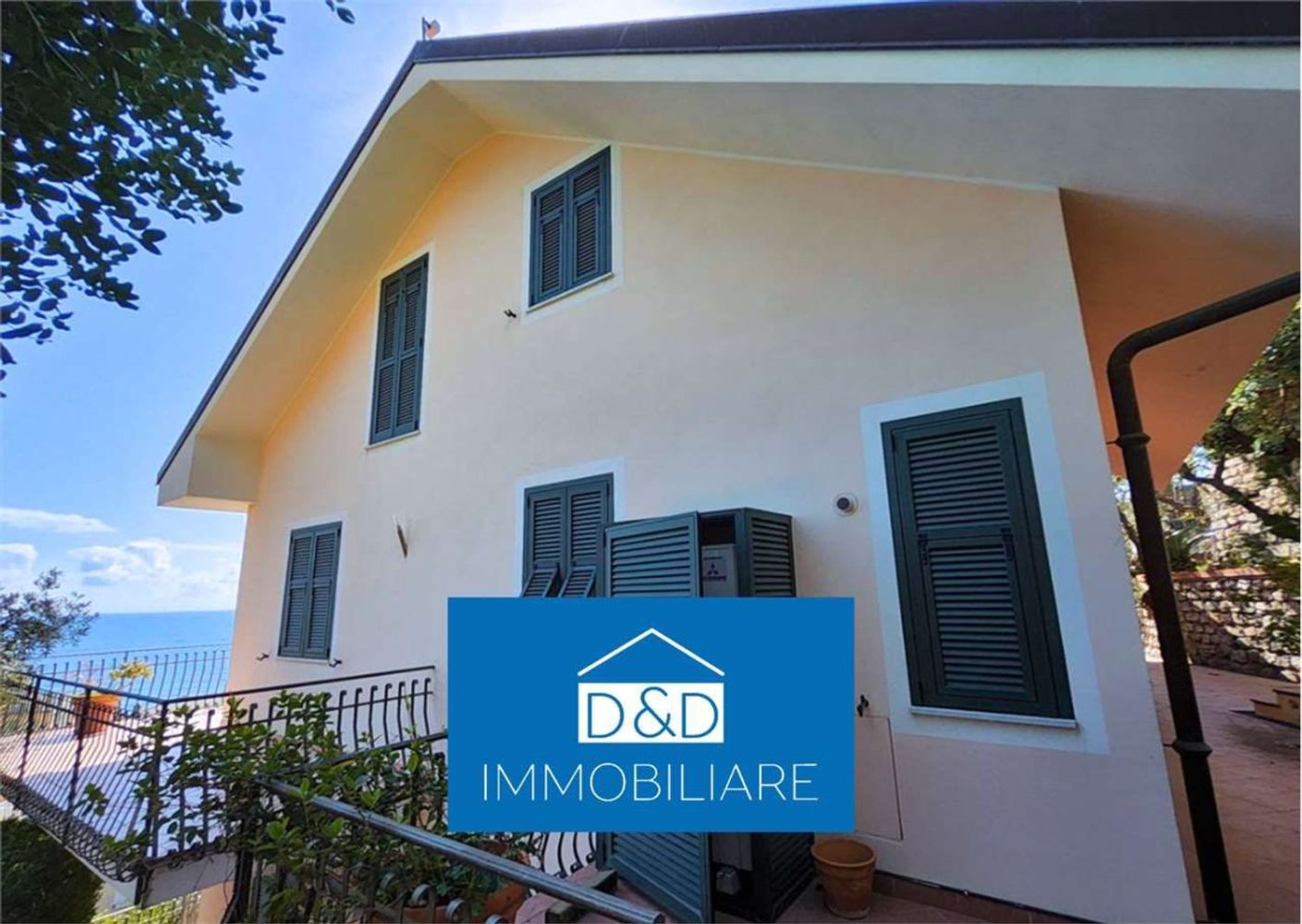 6 bedrooms Apartment in Alassio, Italy No. 402472