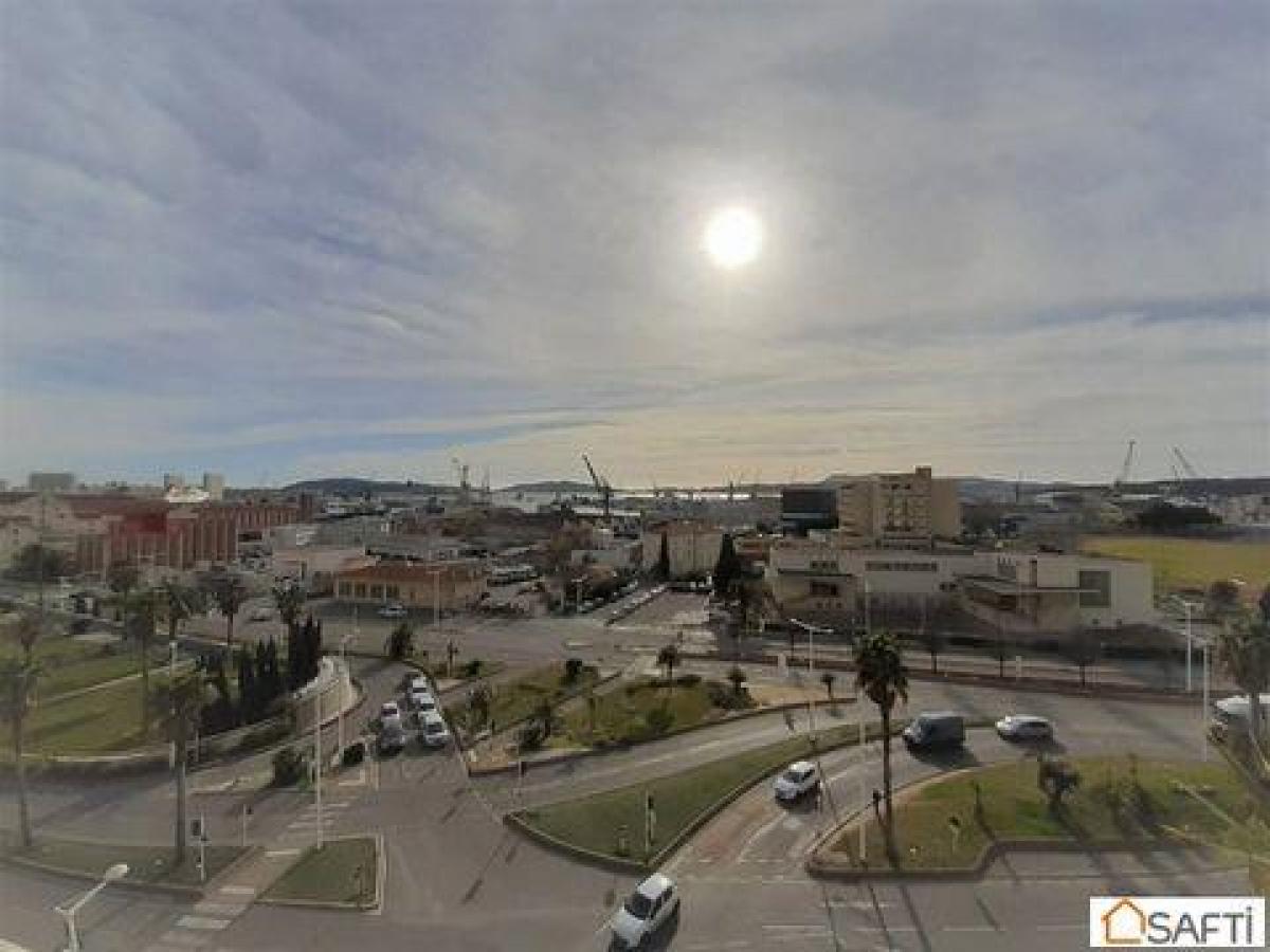 Studio in Toulon, France No. 5985