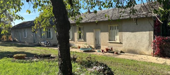 4 bedrooms House in Montgivray, France No. 94509 16