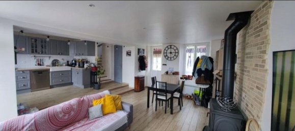 Moradia em banda T2 em La Ferte-sous-Jouarre, France N.º 180682 2