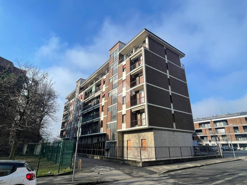 Квартира с 2 спальнями в Монца, Италия № 349821