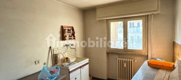 2 rooms Office in Florence, Italy No. 307728 8