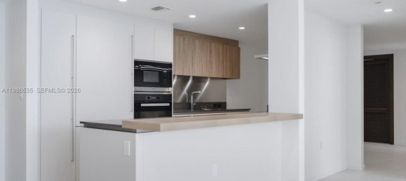 3 غرف نوم عقار تجاري في Miami, الولايات المتحدة رقم 615384 17