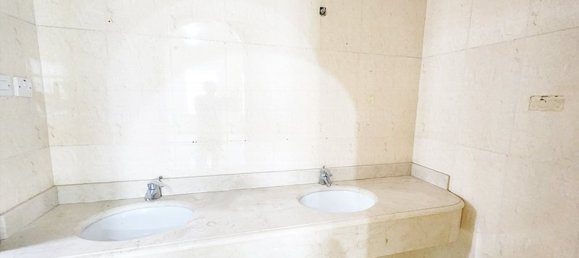 Вилла с 6 спальнями в Shakhbout City, ОАЭ № 34097 17