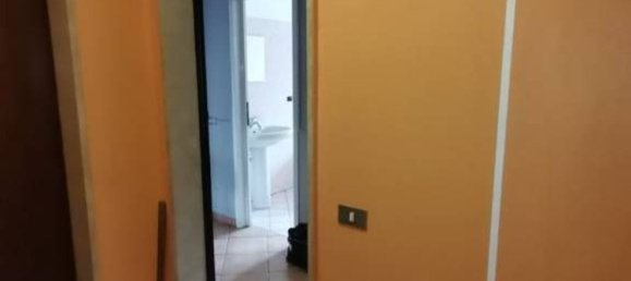 Квартира с 2 комнатами в Чинизелло Бальсамо, Италия № 6572 10