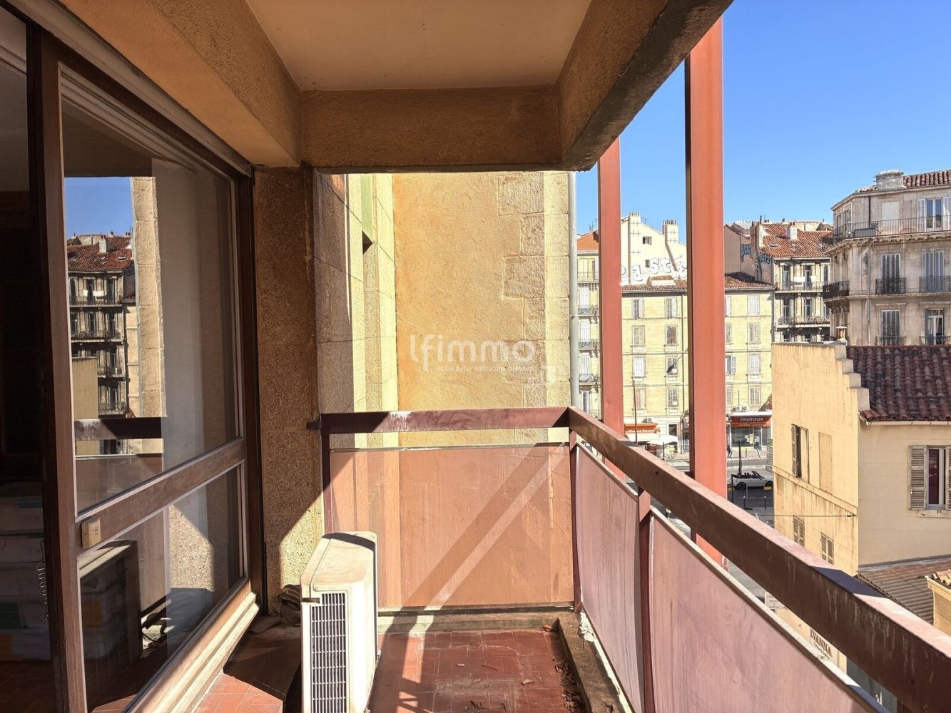 1 bedroom Apartment in Marseille, France No. 298435