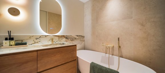 3 bedrooms Apartment in Marbella, Spain No. 240585 19