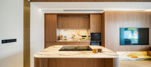 3 bedrooms Apartment in Marbella, Spain No. 240585 7