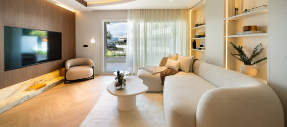 3 bedrooms Apartment in Marbella, Spain No. 240585 3