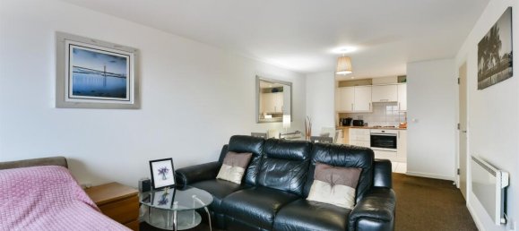 2 bedrooms Apartment in Feltham, United Kingdom No. 9845 4