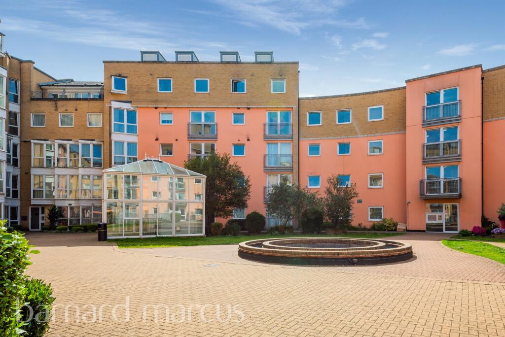 2 bedrooms Apartment in Feltham, United Kingdom No. 9845