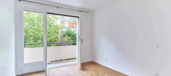 Квартира с 3 спальнями в Нёйи-сюр-Сен, Франция № 137882 3